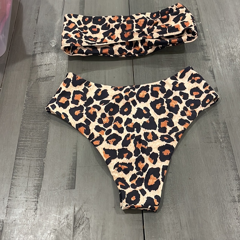 Leopard Bandeau Bikini - Picture 2 of 4
